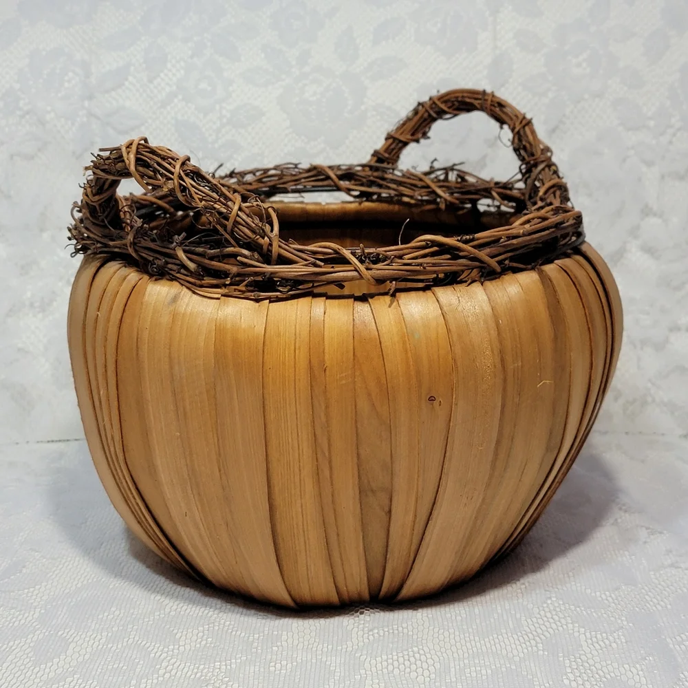 Vintage Handmade Pumpkin Shape Woven Basket Natural Wood Vine Twig Handle Rustic